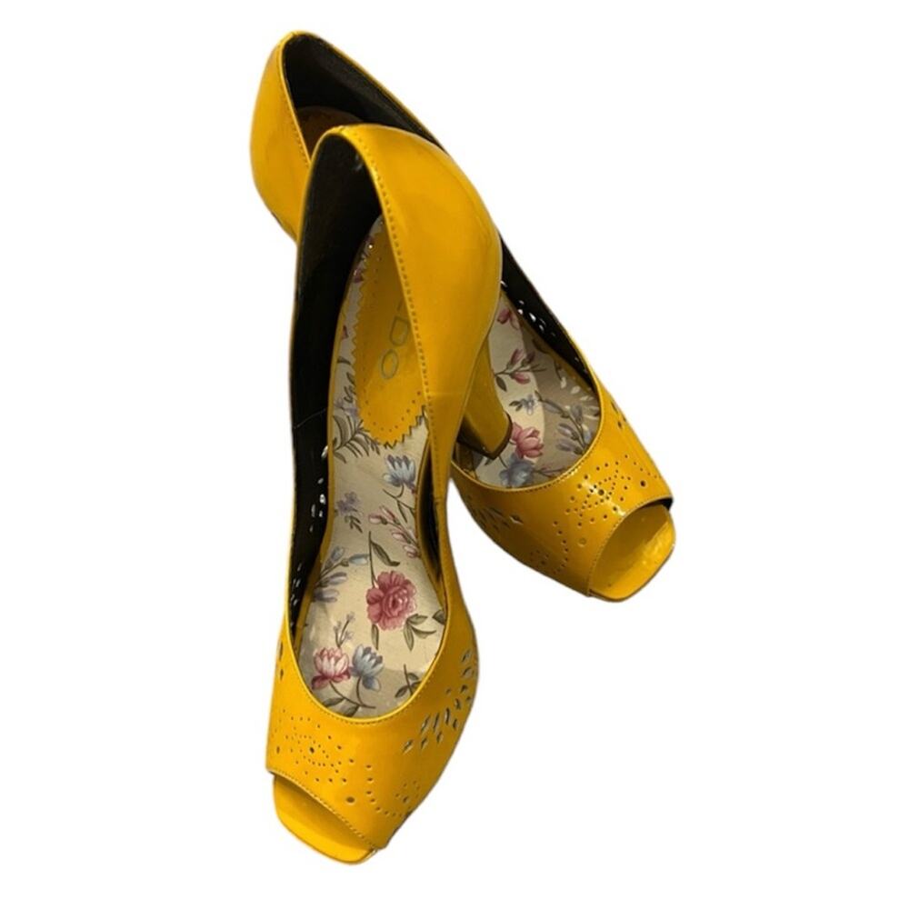 Aldo Yellow Open Toe Chunky Heels Size 39